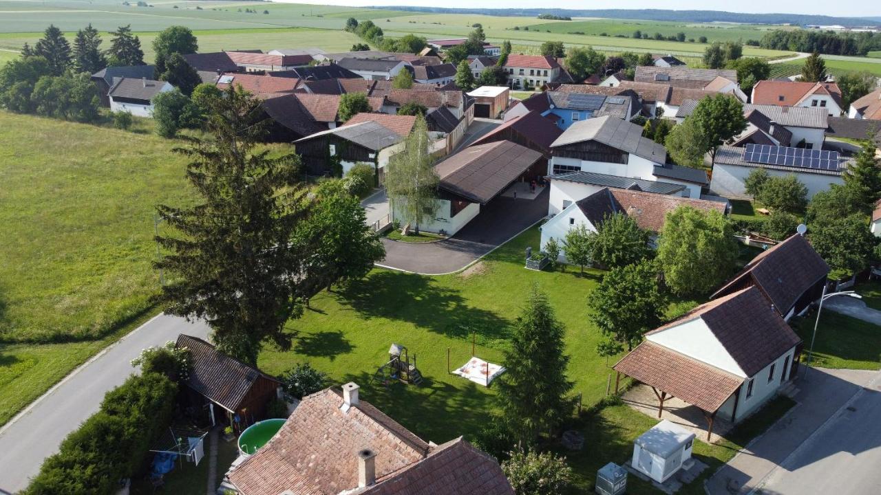 Wohlfuehlhof Bachzelt Hotel Weitersfeld Kültér fotó